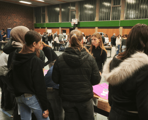 Großer Andrang bei der Präsentation zur Ausbildung als Erzieherin