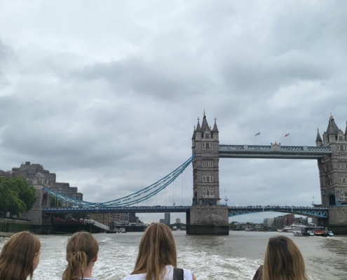Freie Sicht auf die beeindruckende Tower Bridge