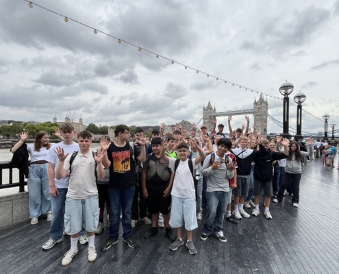 Gute Laune bei der Sightseeing-Tour durch die Hauptstadt.